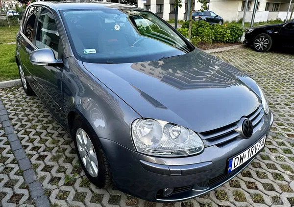 lubelskie Volkswagen Golf cena 17900 przebieg: 305000, rok produkcji 2006 z Łódź